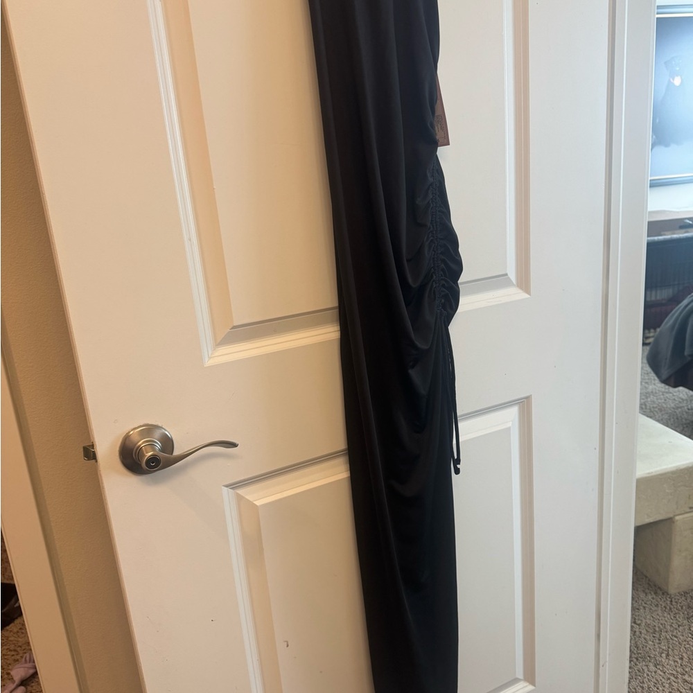 Black Strappy V-Neck Maxi Dress - Picture 7 of 7